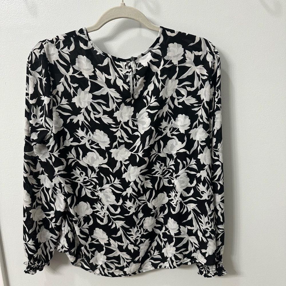 J. Crew Black and White Floral Smocked Cuff Long Sleeve Blouse Sz. S - Picture 4 of 9